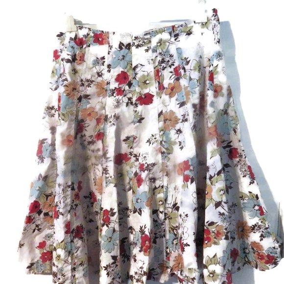 CAbi Skirt Fit and Flare Cotton Floral Size 8 - Picture 2 of 7